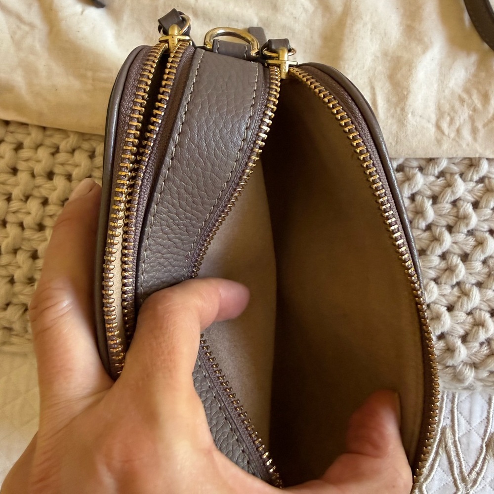 Tory Burch Mini Miller Crossbody Bag ClamShell Taupe - Picture 8 of 9